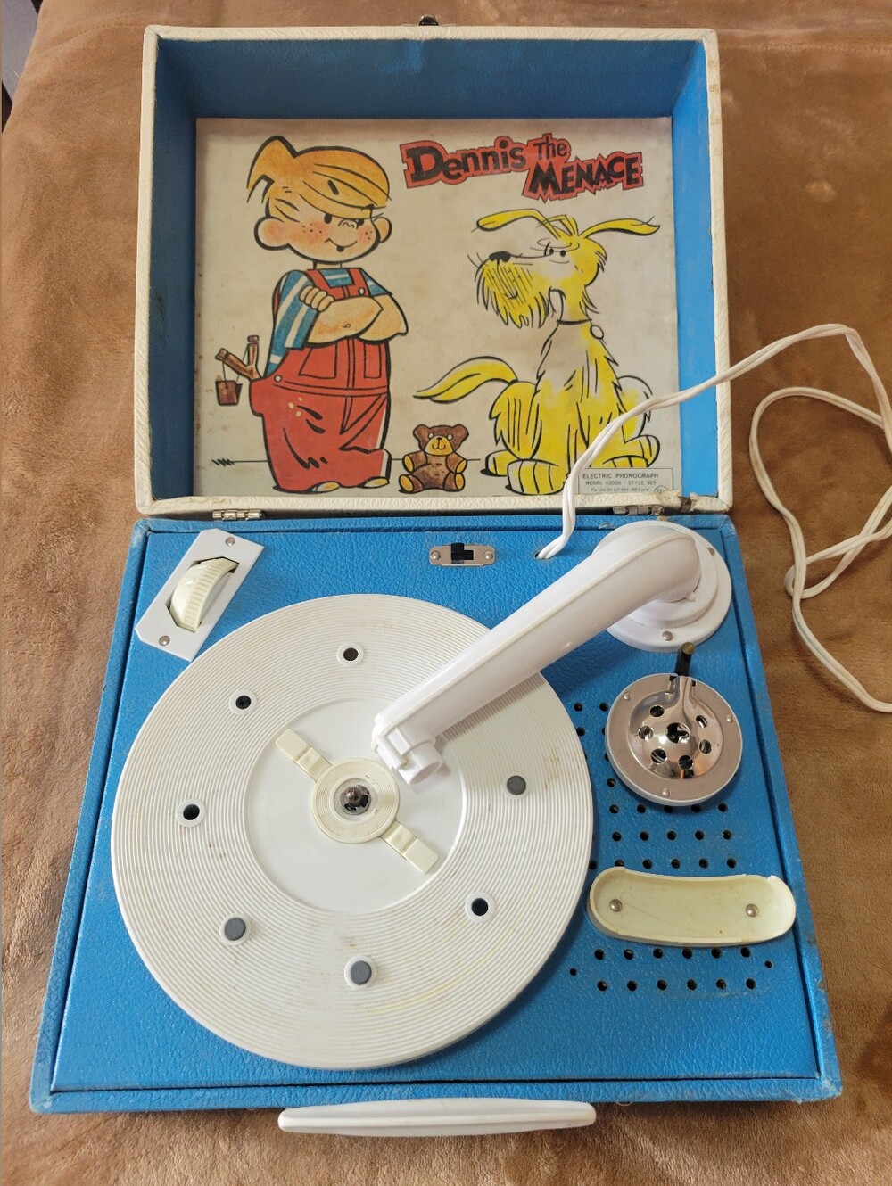 1967 Dennis the Menace Electric Phonograph